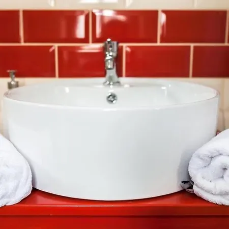 לינה וארוחת בוקר Szent Jakab 3*