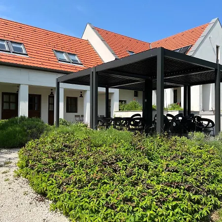 Szent Jakab 3* Vászoly