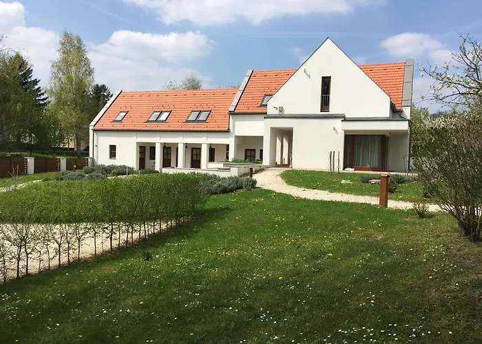 ベッド・アンド・ブレックファスト Szent Jakab